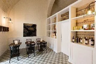 Vinilia Wine 4*